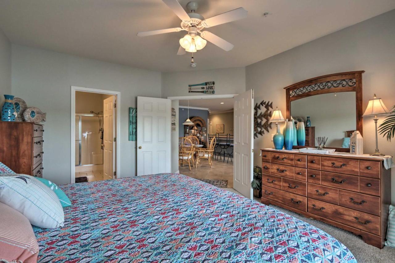 Lakefront Ozark Condo With Balcony And Seasonal Pool! 卡姆登顿 外观 照片
